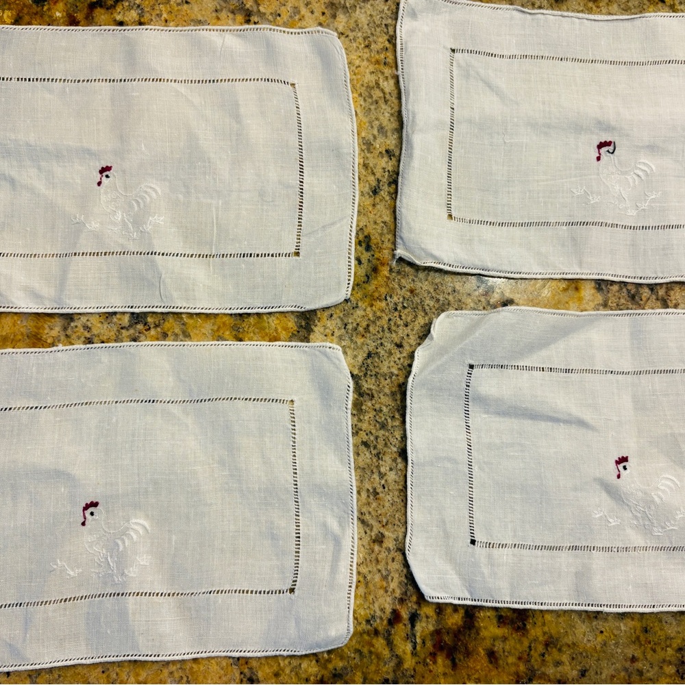 Embroidered Linen Napkins Set - Picture 3 of 5